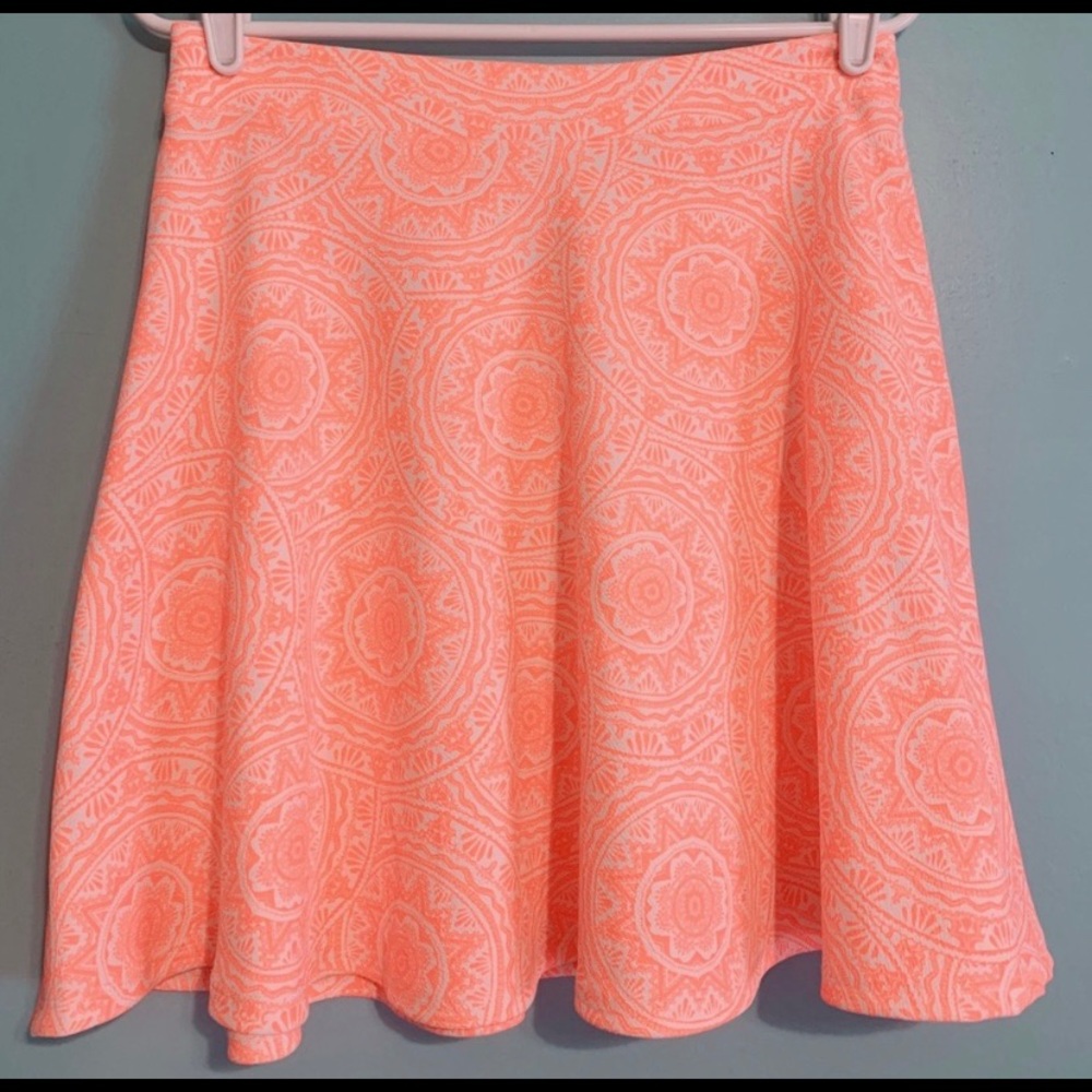 FRANCESCA’S | Pink + White Boho Skirt